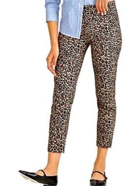 J.CREW leopard cropped pants size 0
Preppy animal print
